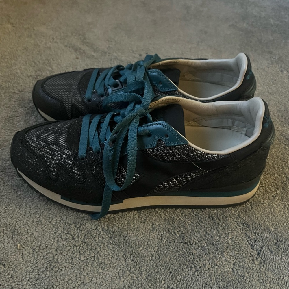 Diadora Heritage designer running sneakers black blue shimmer 8 NEW